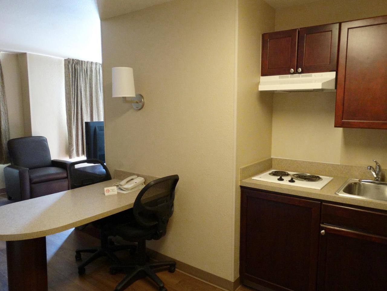 Extended Stay America Suites - Dallas - Las Colinas - Green Park Dr Irving Bagian luar foto